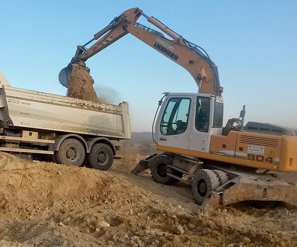 MOVIMIENTOS DE TIERRAS